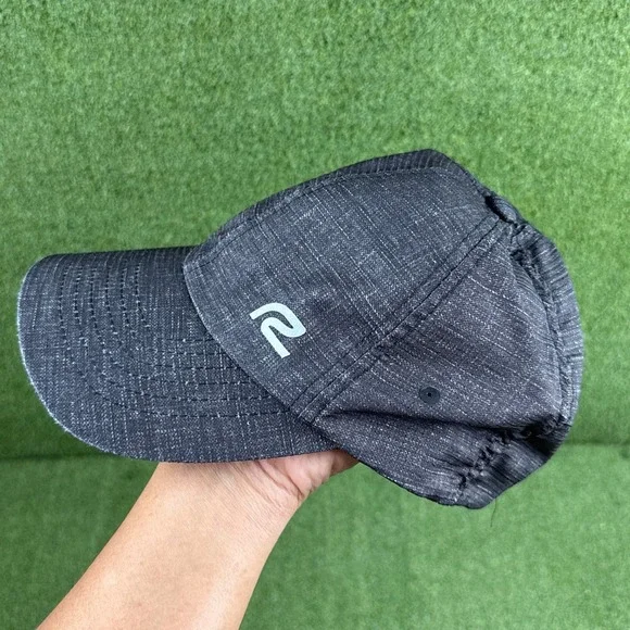Black Flexfit Tech Strapback Hat 110 One‎ Ten