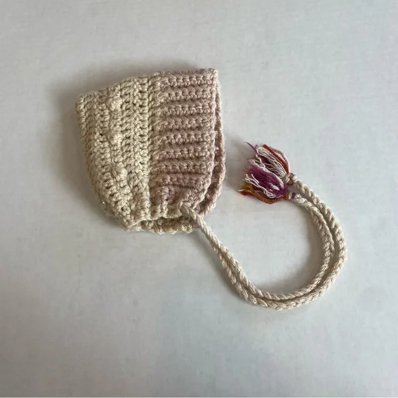 Handmade‎ Bonnet Oatmeal/Pink With Bobbles, Tassel Tie Baby Girl 12-18 Month