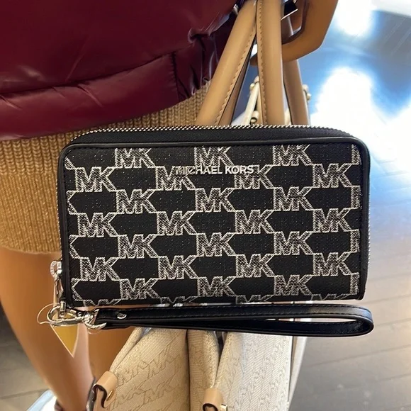 Michael Kors Jet Set Travel Large Phone Case Wristlet Wallet MK Black Multi
