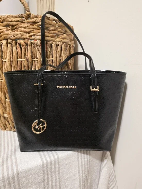 Michael Kors Jet Set Medium Carryall Tote Jet Logo Blck Embossed Patent Leather