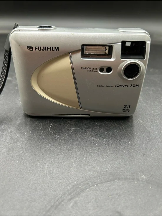Fujifilm FinePix Z300 Silver and Champagne Compact Digital Camera