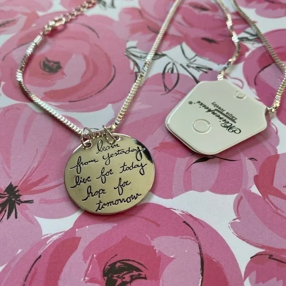 Necklace Fashion Silver Tone Medallion