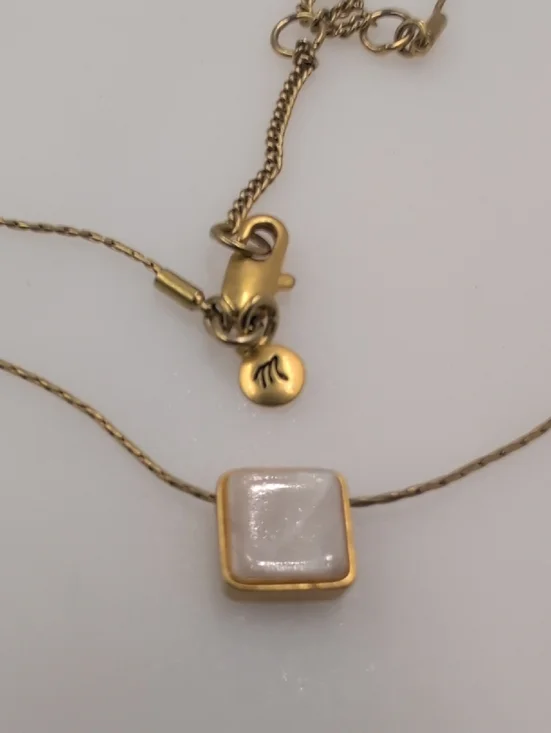 Madewell Gold Chain Necklace with White Square Mother-of-Pearl Pendant Bb21