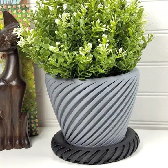 Leiria Planter, Indoor Plant Pot with Decorative Drip Tray, Tabletop Planter