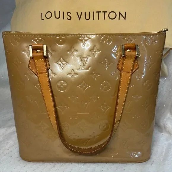 AUTH LOUIS VUITTON VERNIS BAG- tan/beige