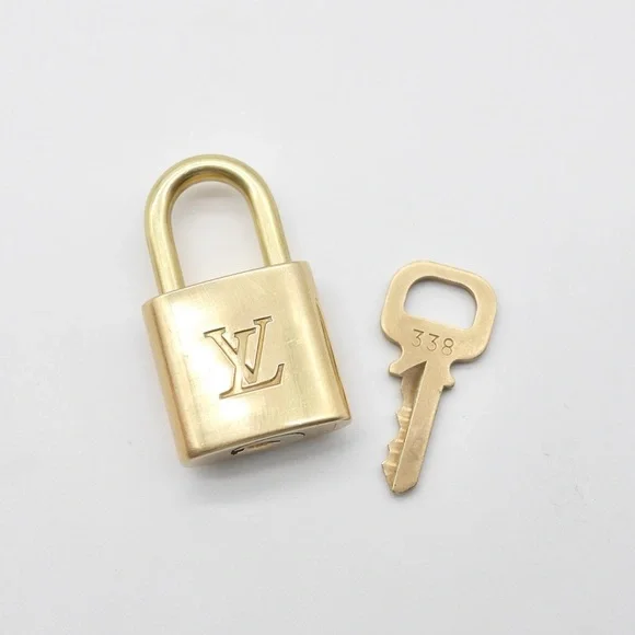🍓LV Lock and Key #338