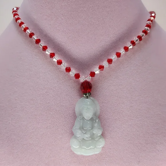 Vintage Carved Green Jadeite Gaunyin Pendant Necklace Red Clear Crystal Beads
