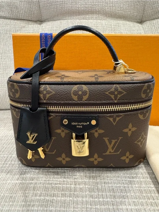 Louis Vuitton Vanity Chain Pouch