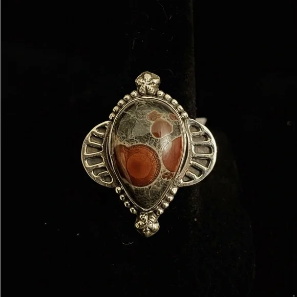 Elegant sterling Silver and eye‎ agate Stone Ring