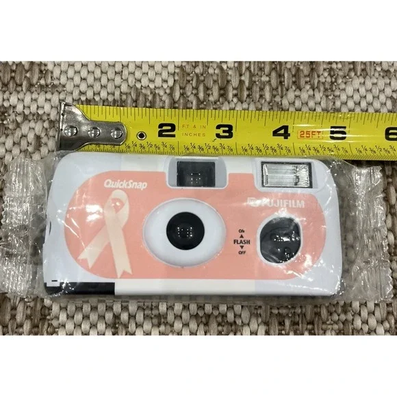 Fujifilm Quick Snap Flash Camera 27 Exp 35mm Single Use Point Breast Can Expired