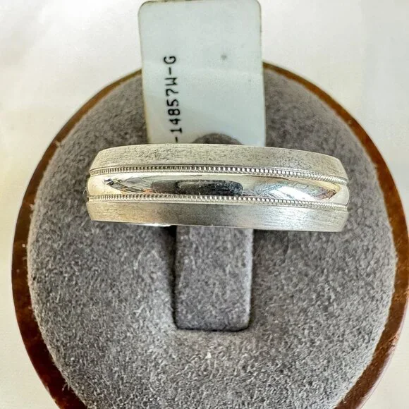 Men's White Alloy Wedding Band Satin Finish 8mm Wide Ring Size 10