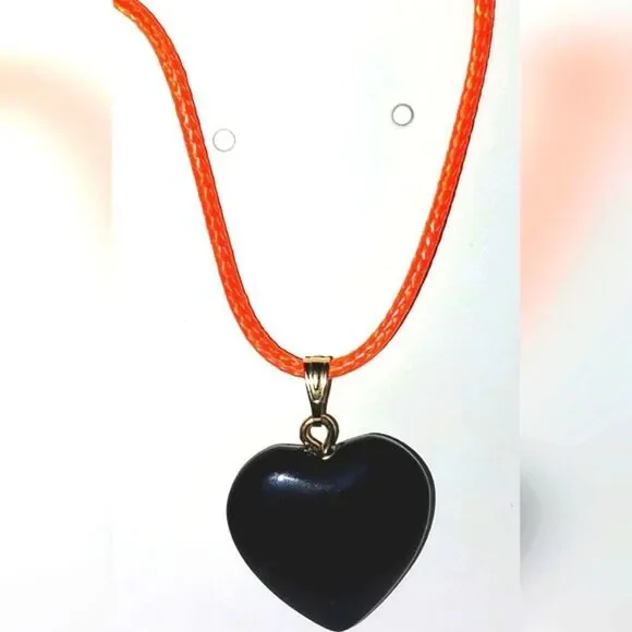 Beautiful glass heart necklace for women and girls