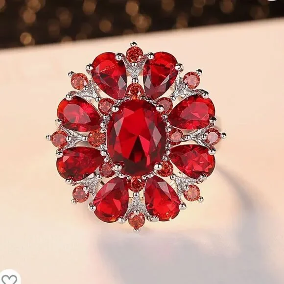 New costume cocktail ring