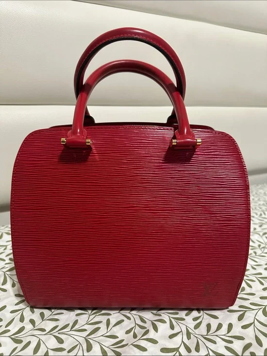 Louis Vuitton Epi Pont Neuf Handbag