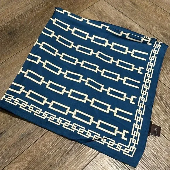 NWOT J.McLaughlin Amoura Silk Scarf
