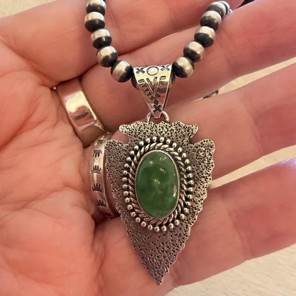 ❤️ Kingman Turquoise Hand Stamped Arrowhead Sterling Pendant Navajo 9.4G Unisex