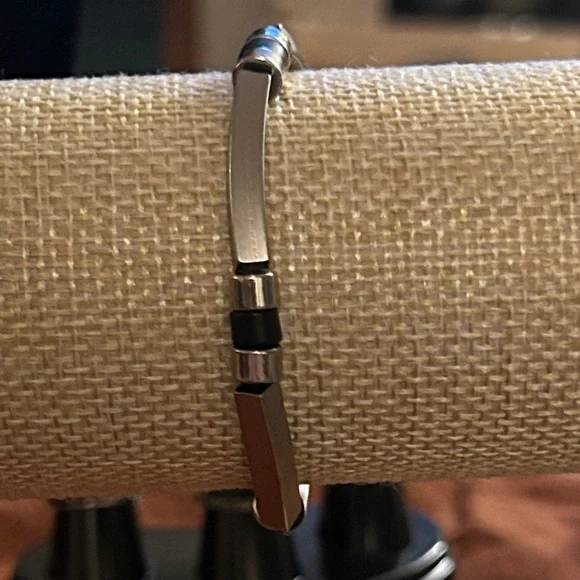 Men’s Y2K‎ Style Silver and Black Bracelet