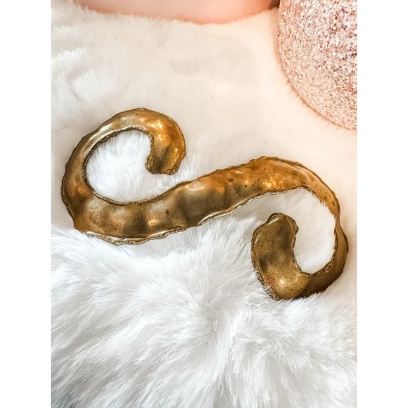 Scarf Clip Buckle 1980's VTG Throwback Brassy Gold Curved
