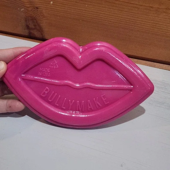 Brand New Lips Tough Nylon Dog Animal Chew Toy by Bullymake USA