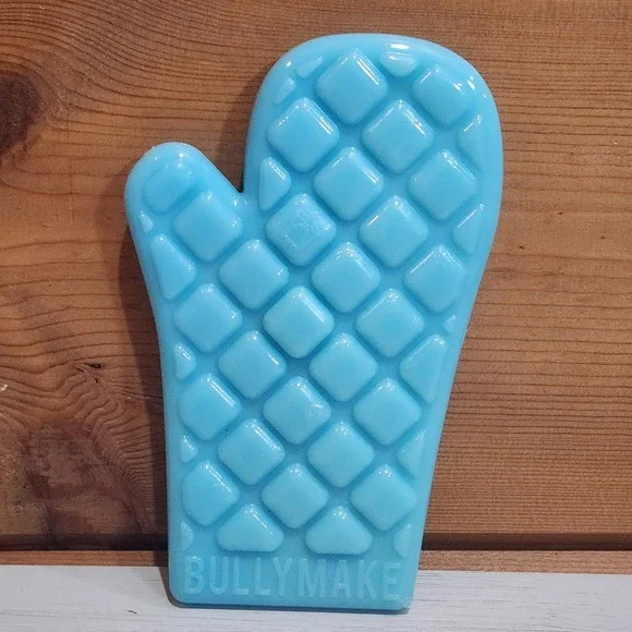 NEVER USED Bullymake Blue Oven Mitt Tough Nylon Dog Chew Toy 6