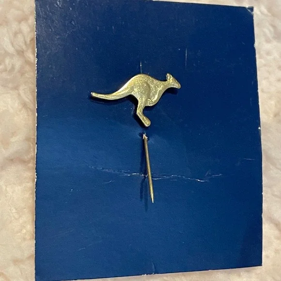 Vintage Gold Tone Kangaroo Stick Pin Lapel Hat Tie Pin Mens‎ Australian Wildlife
