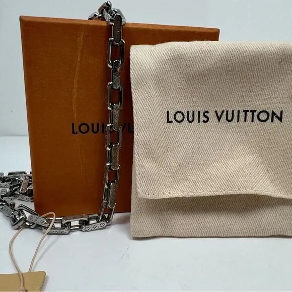 Louis Vuitton Monogram Chain Link Necklace Silver 20