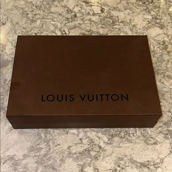 🟤 Vintage Louis Vuitton Gift Box 11.5” x 8” x 2.5”