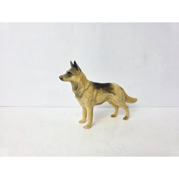 Vintage Hartland plastic German Shepherd dog model Bullet Roy Rogers