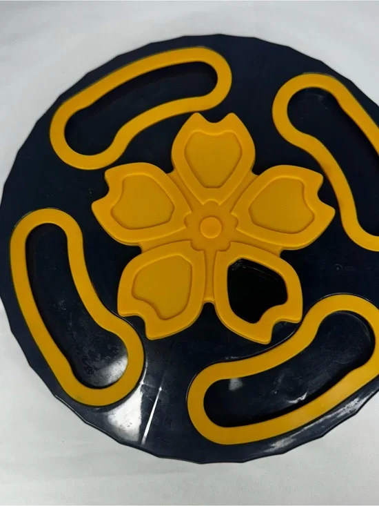 Interactive Pet Puzzle Food Toy.