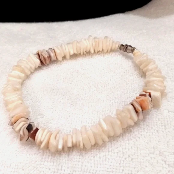 Puka Shell Braclet unisex 9.5