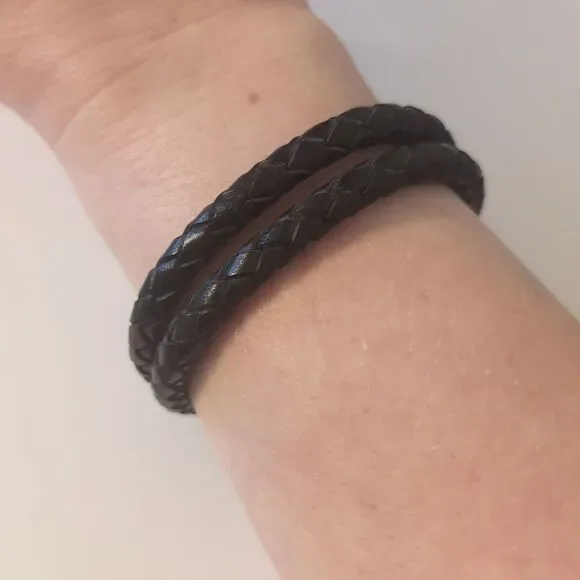 632 Black Leather‎ Braided