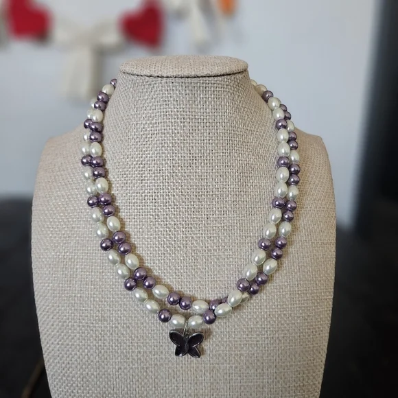 Elegant Pearl and Purple Beaded Necklace with Butterfly Pendant Stretchy Toggle