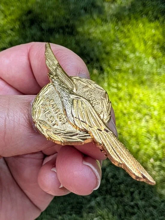 Thai Airways Junior Pilot Wings Metal Badge Pin - Vintage