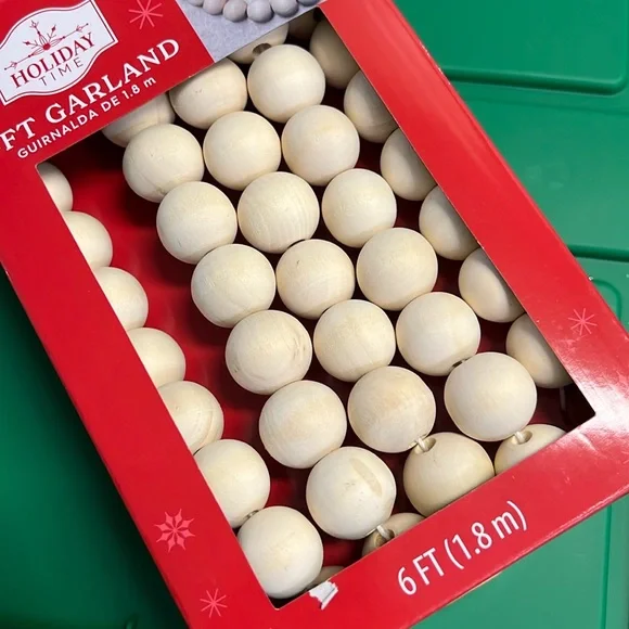 NWT Large Wooden Beads Christmas Garland