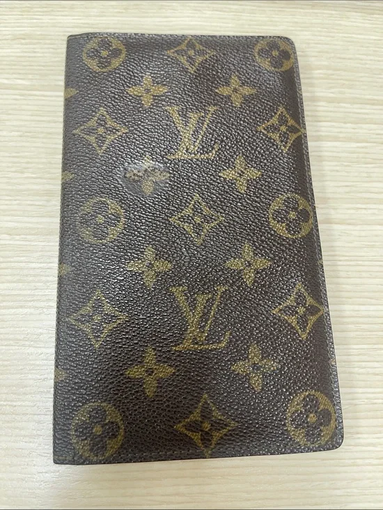 Louis Vuitton Vintage Monogram Card /Passport Holder EUC With COA