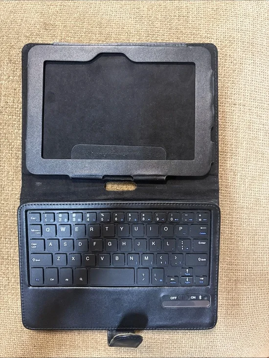 Black Bluetooth Keyboard Case for Tablet - Universal