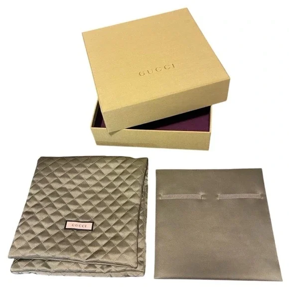 Gucci Gift Box And Dust Bag Green Quilted 9.5x9.5x3