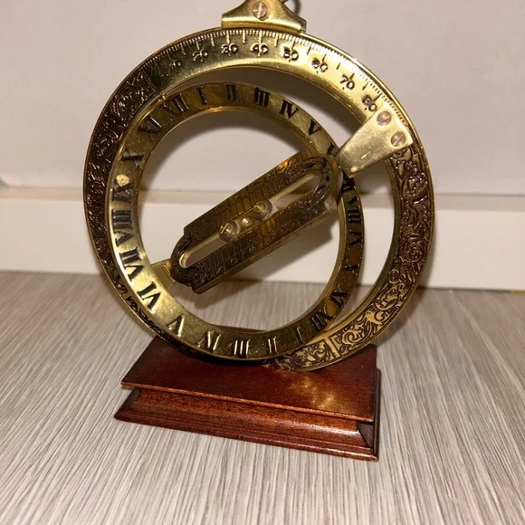 The Franklin Mint Universal Equinoctial Bright Brass VTG Ring Dial 1987