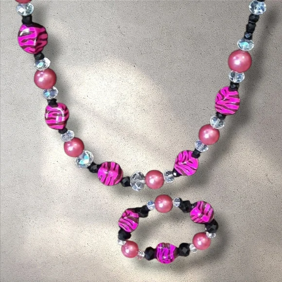 set Animal Print black and pink Girl's beaded jewelry Necklace & Bracelet