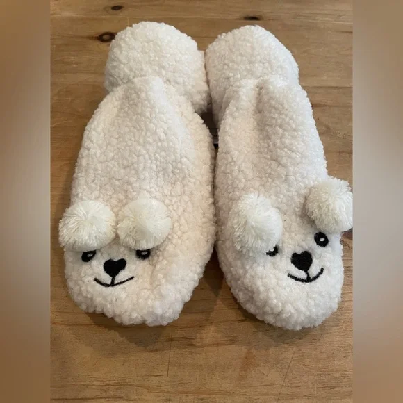 NWT I am Juniors Sherpa White Black Faux Fur Animal Mittens ages 13 and up