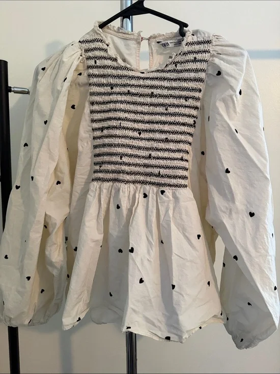 Zara White Smocked Bodice Peasant Blouse with Black Heart Print