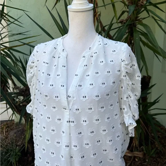 Anthropologie Daisy White V Neck Puff Sleeve Shirt
