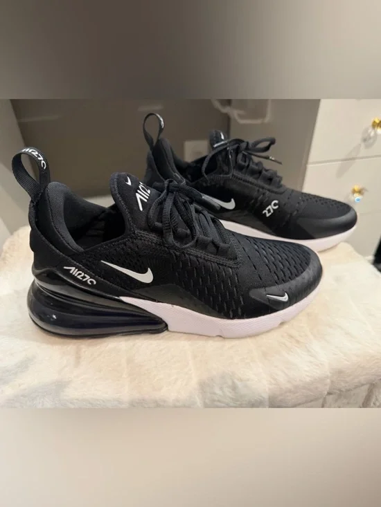 Nike Women’s Black & White Air Max 270 Sneakers