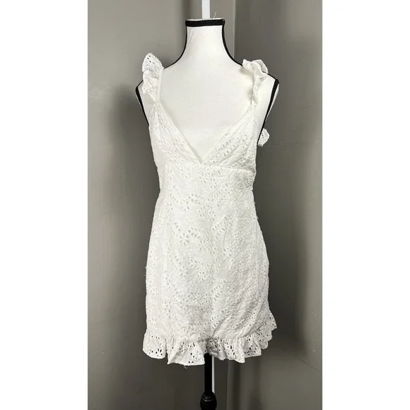 Majorelle Revolve M Sunny Daze Dress in White Lace Floral Cutecore Girly Flirty