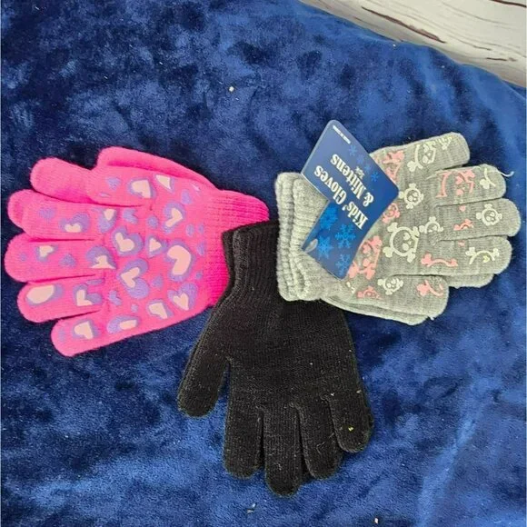 Old East Kids'‎  Gloves 3 pack Three Pair in 1 pack