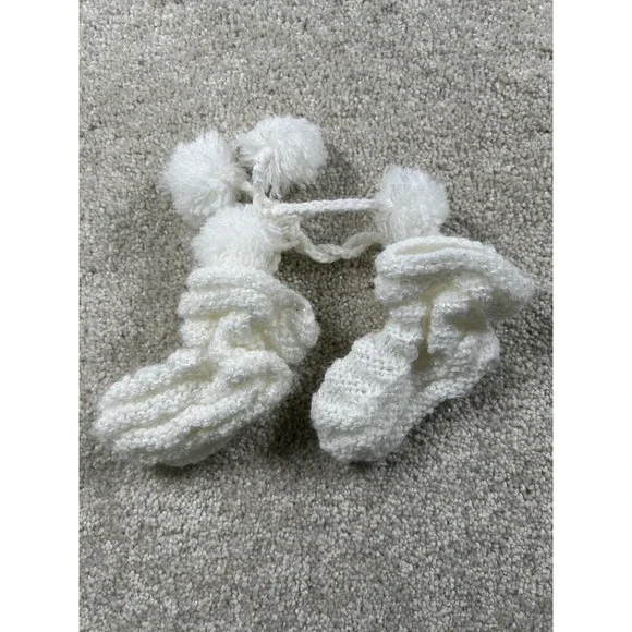 Vintage Hand Knit Baby Booties‎ White Pom Pom Soft Acrylic Infant Shoes Gift