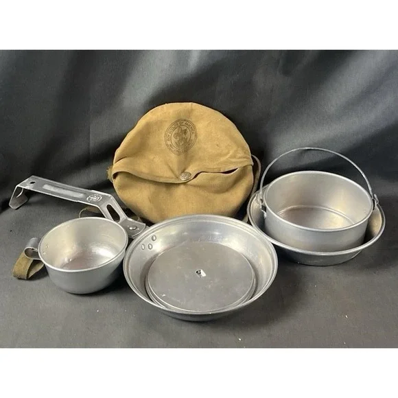 VINTAGE BOY SCOUT CANTEEN AND MESS KIT - Aluminum Regal