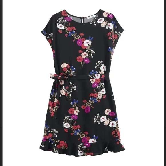 Popsugar tie waist dress in black falling floral mini summer