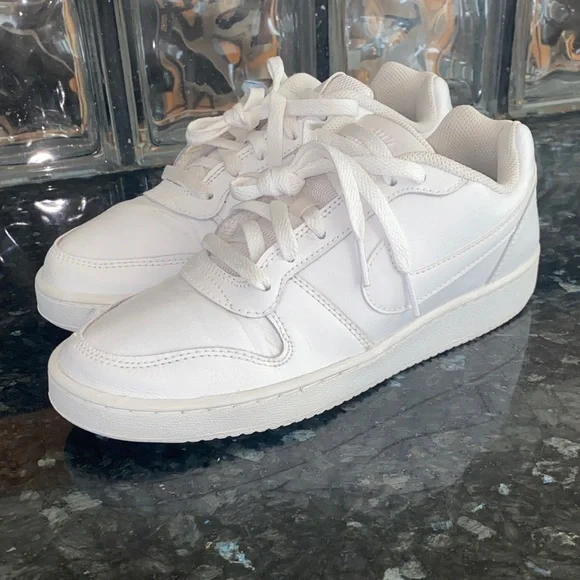 Nike Ebernon Low Casual White Athletic Shoes Sneakers Size 7.5 AQ1779-100
