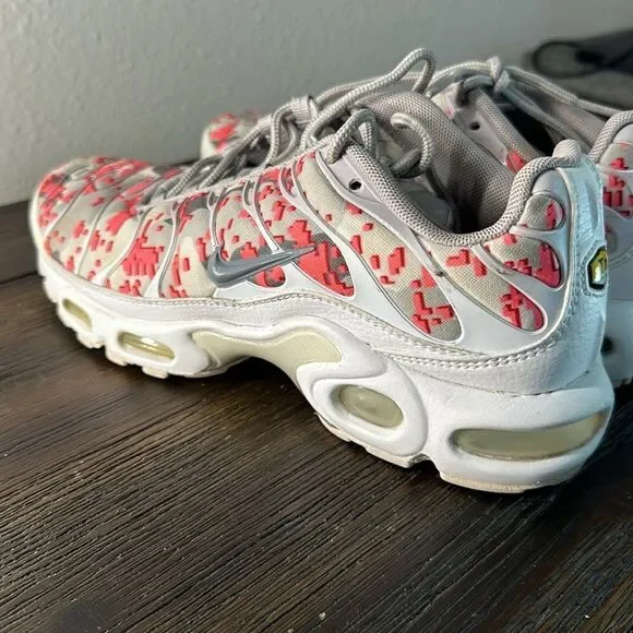 Nike WMNS AIR MAX PLUS C 'GUNSMOKE' sz7